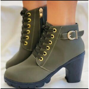 Ladies green platform boots sz 8